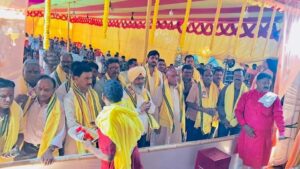 5 क्विंटल भोग श्रद्धालुओं के बीच वितरित किया गया. विधायक सरयू राय, भाजमो जिला अध्यक्ष सुबोध श्रीवास्तव सहित अन्य ने माता का दर्शन किया.